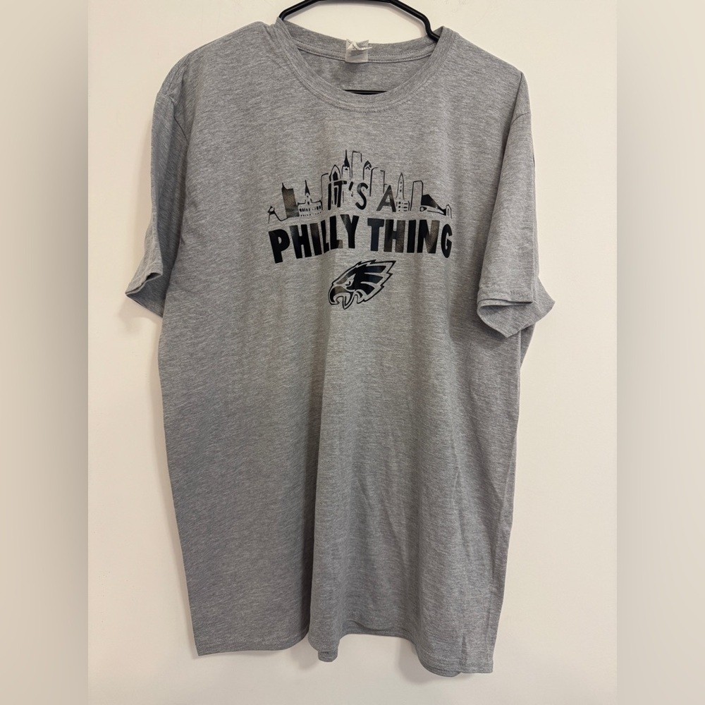 Soft Style Gray Philly Graphic Men's Tee